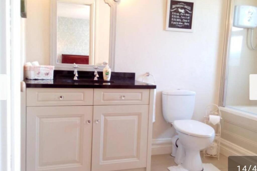 Cliffs View Self Catering @ Limestone Lodge Doolin Eksteriør billede